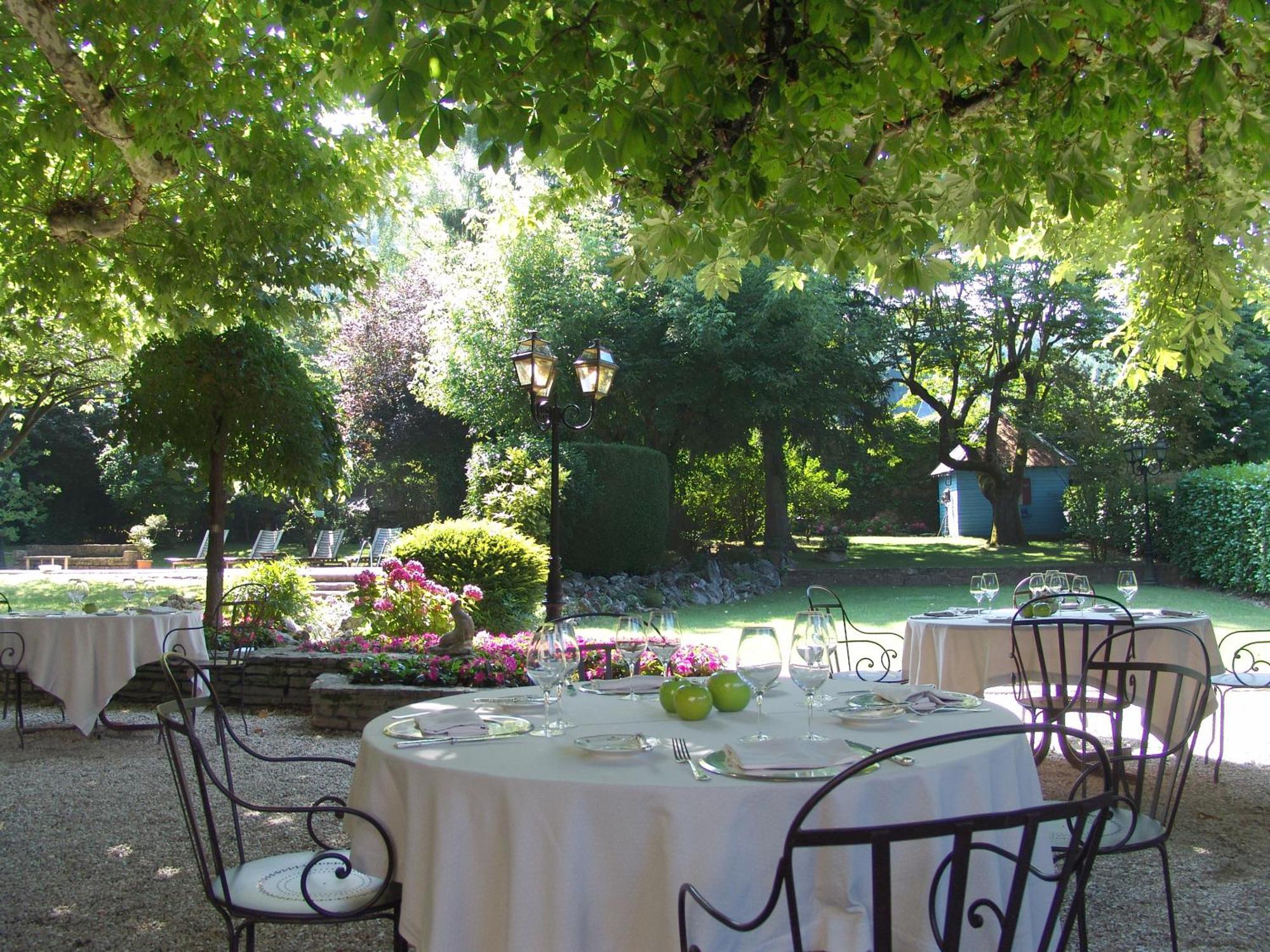 Hotel Restaurant Chavant Bresson  Экстерьер фото